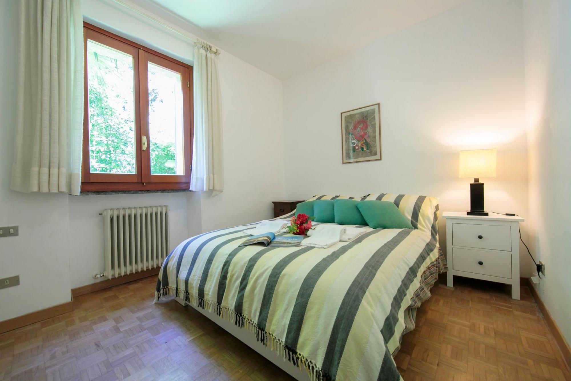 Bella Menaggio Terrazzo Apartment Bagian luar foto